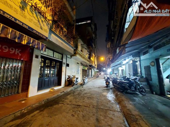 TÂN MAI , Ô TÔ TRÁNH VỈA HÈ , 47M2 , MẶT TIỀN 4,2M SIÊU ĐẸP , KINH DOANH ĐA DẠNG , 10,8 TỶ
