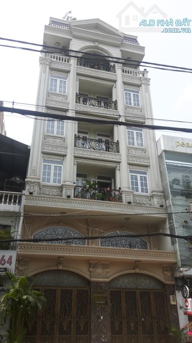Mặt tiền Lý Tự Trọng (Q1), 4.2x16m, 5 lầu, giá 70 tỷ