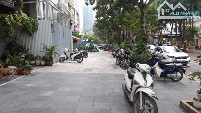 Bán Nhà Mặt Phố Quận Ba Đình 174m2-10 Tầng MT10m Vỉa Hè 2 THOÁNG 128 Tỷ Vạn Phúc.