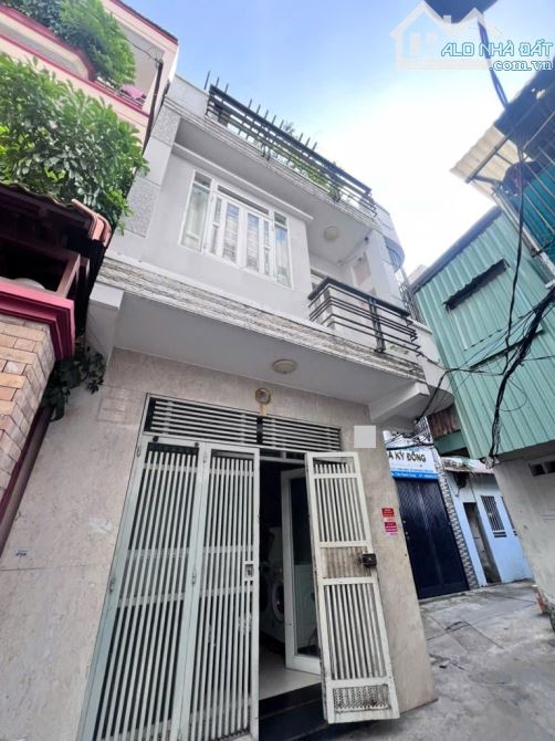 Bán nhà Kỳ Đồng Q.3, lô góc, mặt tiền rộng mênh mông, sổ vuông A4, tài lộc, nhỉnh 10 tỷ
