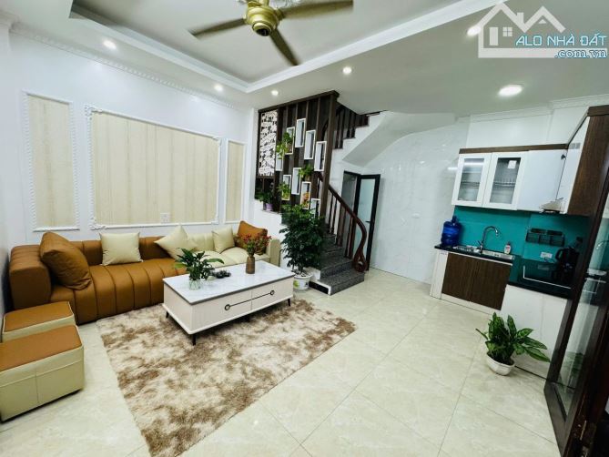 🎄🎄🎄HÀNG HIẾM THẠCH BÀN - 5,1 TY NHÀ MỚI - 5 TẦNG VIEW THOÁNH GIÁ ĐẦU TƯ - TƯƠNG LAI TĂN
