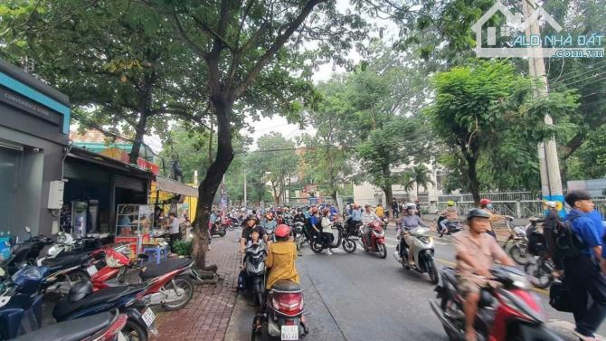 BÁN LÔ ĐẤT ĐẸP 335 M2 NGANG 9M ĐƯỜNG NGUYỄN DU, DĨ AN GIÁ TỐT 10.4 TỶ THƯƠNG LƯỢNG