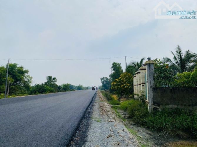 1.100m có 300 thổ. Gần đường dự phóng. 1 xẹt An Thuận. Giá lấy liền tay