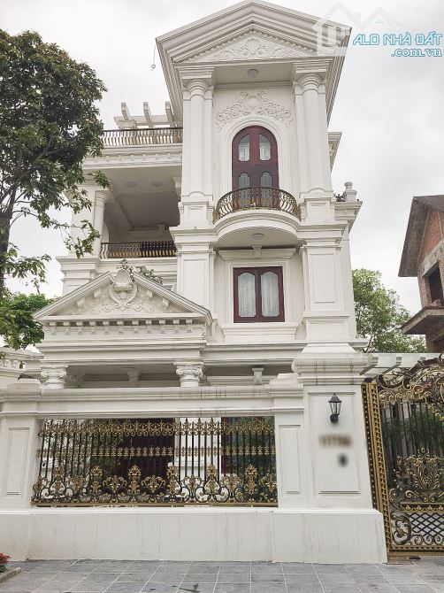 Bán Biệt thự Làng Việt Kiều Châu Âu, căn góc 2 mặt thoáng, view vườn hoa, có hầm, 180m²