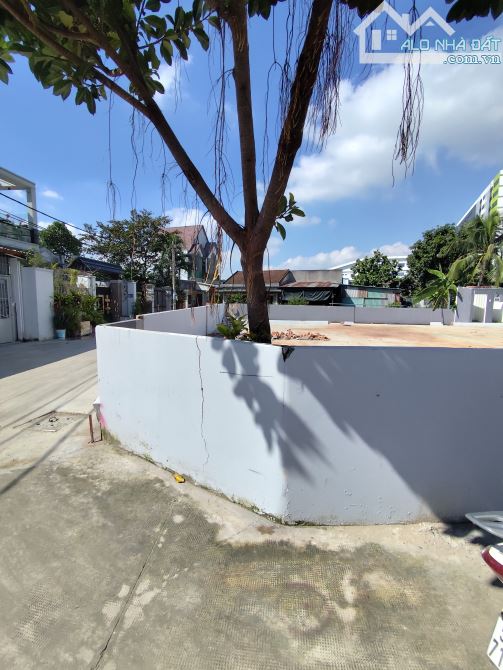 LÔ GÓC ĐẤT NỀN ĐẸP, 60M2, HXH, KHÔNG LG, QH, GẦN CHỢ HÓC MÔN, 3.45 TỶ