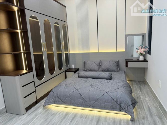 Căn Góc 2 Mặt Tiền Hẻm - Phú Thuận – Q7 – Giá Tốt Chỉ 8 Tỷ 250
