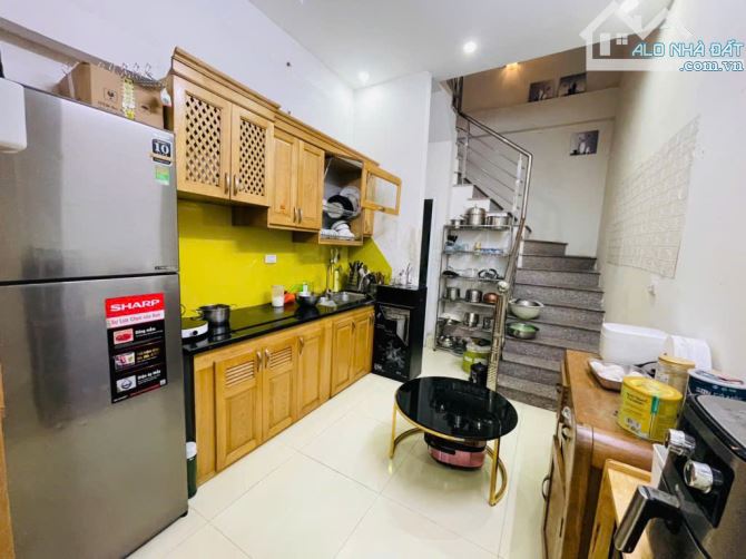 NHÀ PHẠM VĂN ĐỒNG – 40M² x 4 TẦNG – NGÕ VĂN MINH – GẦN BÃI GỬI Ô TÔ – GIÁ MỀM