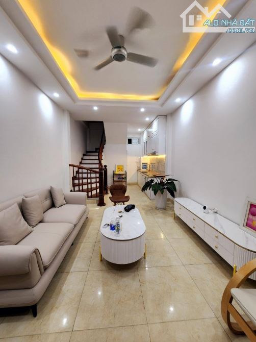 Chính chủ gửi bán nhà - Xuân Đỉnh - Bắc Từ Liêm - Diện tích 35 m2 x 5 tầng MT 3.8m
