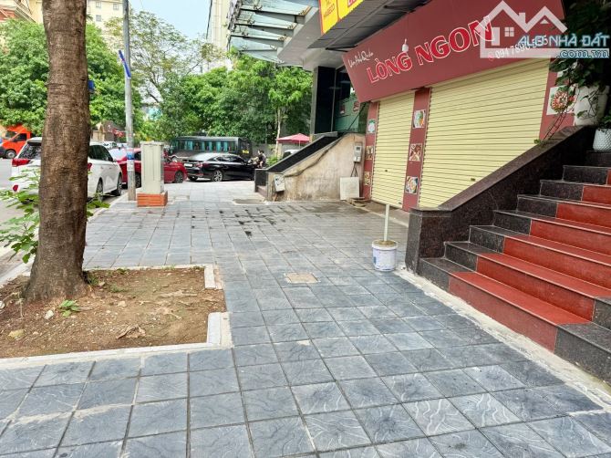 Bán tòa văn phòng Trần Thái Tông Cầu Giấy DT 135 10 GIÁ 100T