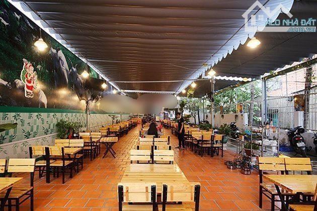 Bán nhà mặt tiền Phạm Văn Đồng, Gò Vấp. DT: 45m x 30m (DTCN 1380m²), cấp 4, giá 230 tỷ