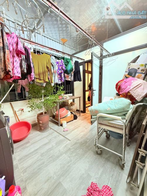 Nhà đẹp ở luôn Hồ Tùng Mậu Bắc Từ Liêm. Sổ vuông 34m, 4 tầng 3 ngủ MT6m8 Giá 7.6 tỷ - 10
