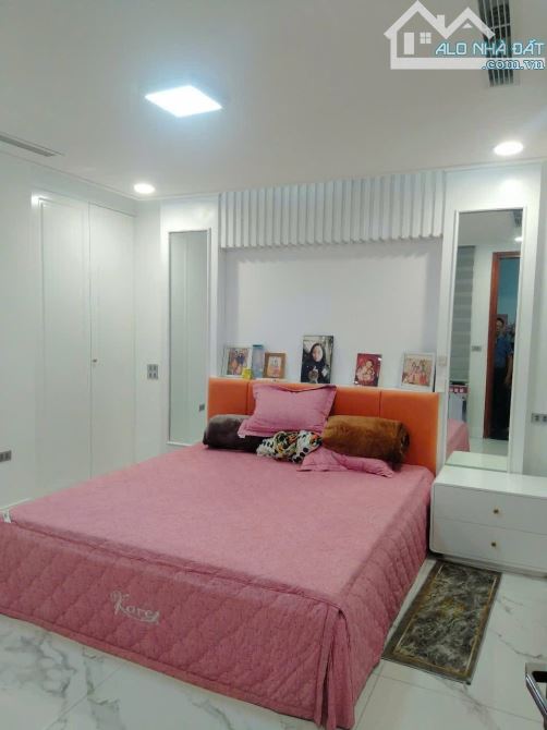 Giảm Chào Bán Toà Văn Phòng 10T Mặt Phố Nguyễn Văn Tuyết Đống Đa DT 80M MT 5.5M KD 100Tr/T - 10