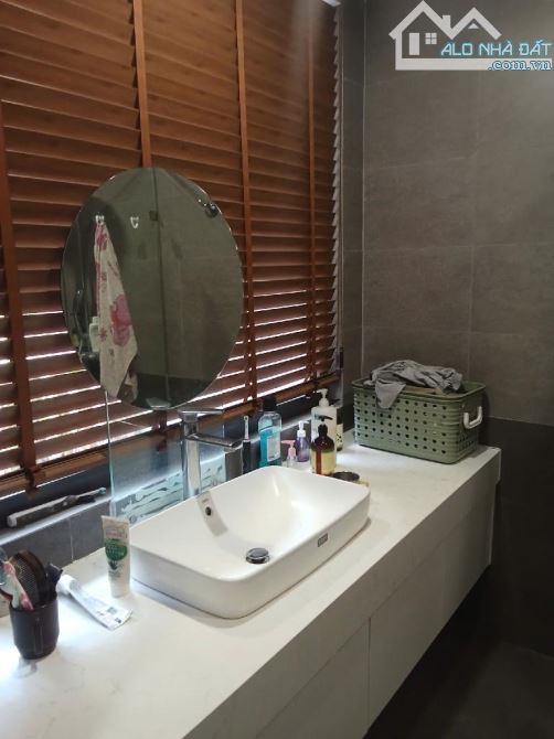 Bán nhà mặt phố Giang Biên, Long Biên 70m2/5 tầng/ 15.8 tỷ.NGÃ TƯ , ĐƯỜNG LỚN,KINH DOANH - 10