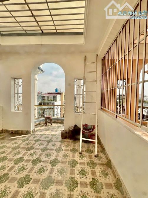 BÁN NHÀ 4 TẦNG ĐÚC MẶT TIỀN HẺM XE TẢI TRÁNH KHU PHÂN LÔ LÊ VĂN KHƯƠNG Q12 GIÁ RẺ 7,5 TỶ - 11