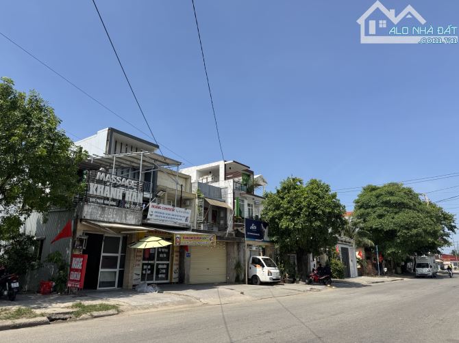 Bán nhà mặt tiền Phạm Văn Đồng nối dài - 3