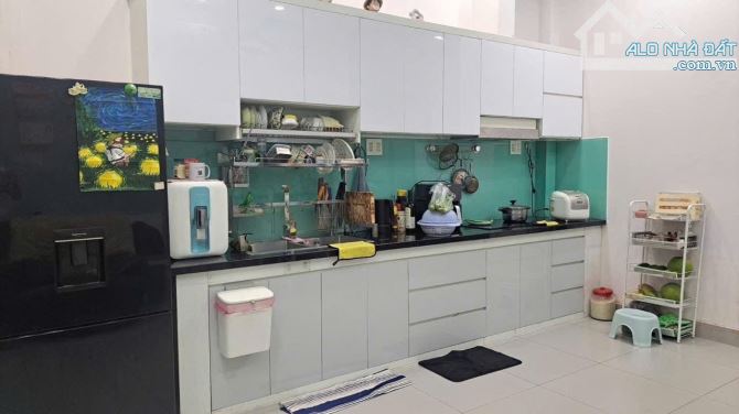 Bán nhà mới 4 tầng, 4x16, đường số, ô tô vào nhà - chỉ 7,9 tỷ