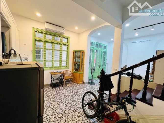 Nhà đẹp ở luôn Trương Công Giai Cầu Giấy. Sổ vuông 35m, 4 tầng 4 ngủ MT7m Giá 8 tỷ - 1