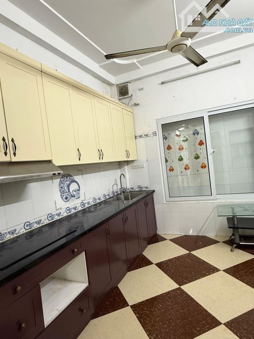 Nhà đẹp ở luôn Doãn Kế Thiện Cầu Giấy. Sổ nở hậu 50m, 5 tầng MT4m Giá 9.3 tỷ - 1