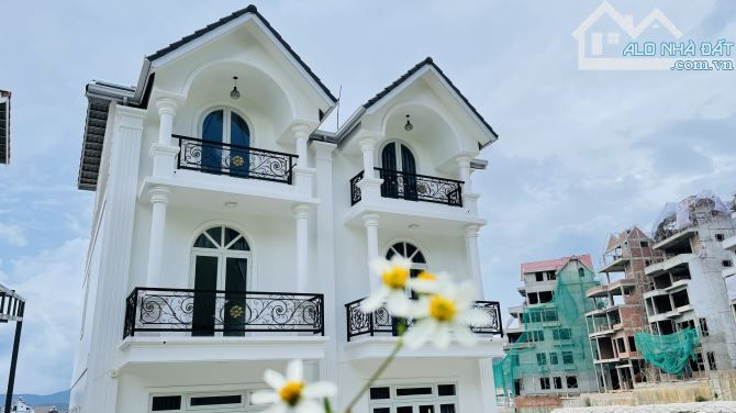 BÁN VILLA/BIỆT THỰ HẺM XE HƠI GIÁ CHỈ HƠN 5 TỶ ĐƯỜNG TRỊNH HOÀI ĐỨC, P.11, ĐÀ LẠT - 1