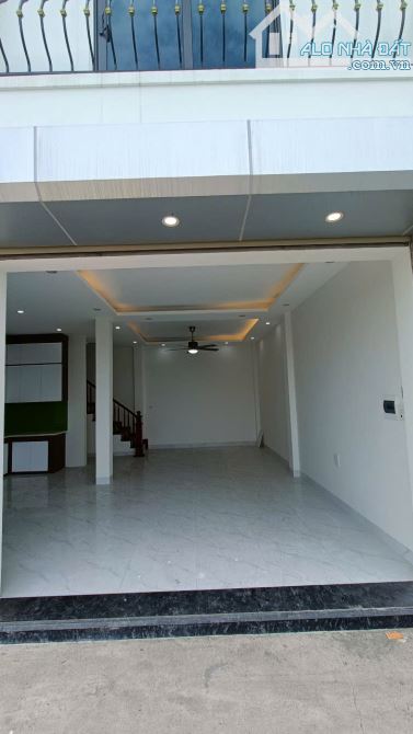CHÍNH CHỦ  GỬI  BÁN CĂN NHÀ TẠI SÀI SƠN _ QUỐC OAI _ Ô TÔ ĐỖ CỬA - 1