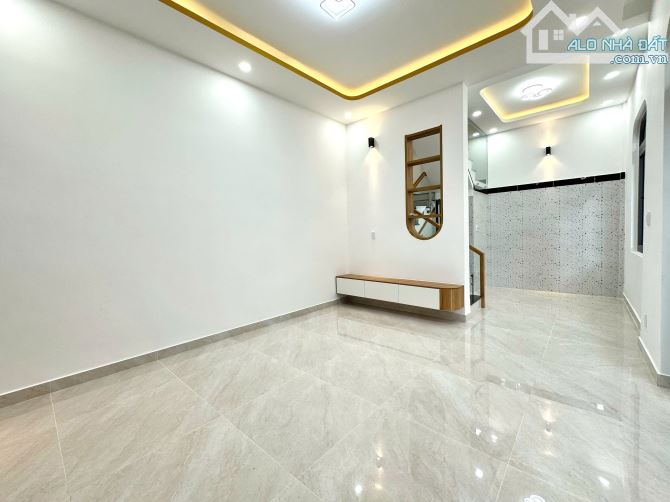 NHÀ ĐẸP NGAY TRẦN QUANG KHẢI , TÂN ĐỊNH ,Q1. CHỈ 9,2 TỶ NHANH TAY !!! - 1