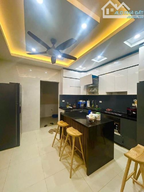 BÁN NHÀ MẶT PHỐ HÀNG BỒ - DIỆN TÍCH 52m2 - 6 TẦNG -  SỔ ĐẸP NỞ HẬU - 1