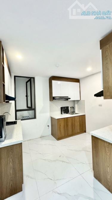 BÁN NHÀ CẦU GIẤY - THÔNG SANG NGUYỄN VĂN HUYÊN, 6 TẦNG THANG MÁY, 43m2 HƠN 9 TỶ - 1