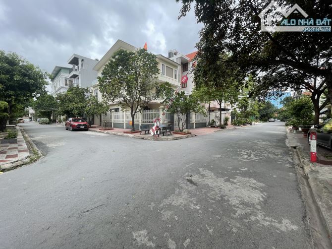 243m2 đất biệt thự tuyến 2 Hoàng Thế Thiện - Tây Bắc - 1