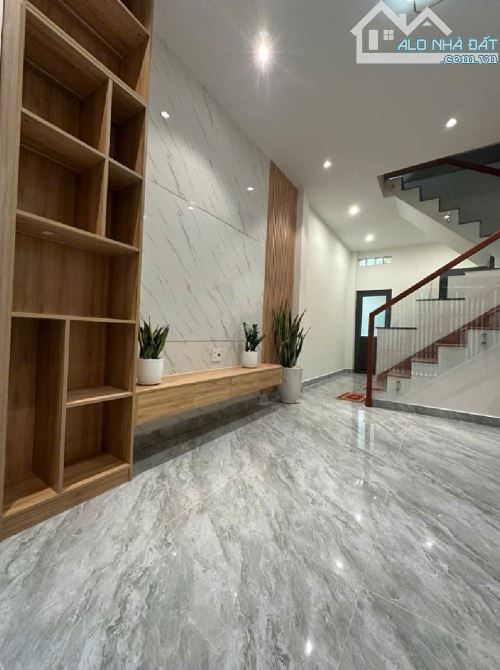Ngã Tư Bắc Hải - 45m2 ngang 4m - 3 Tầng - đường xe hơi - 10m ra đường xe tải nhựa - 1
