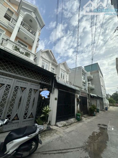 1 SIÊU PHẨM NHƯ NGỌC TRINH Ở 💚💛❤️ NGANG 5M ĐẸP _ ÔTÔ VÀO NHÀ - THẠNH LỘC QUẬN 12  📍 Thạ - 1