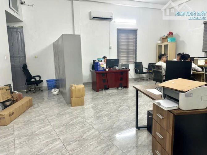 BÁN NHÀ MẶT ĐƯỜNG GOM CẦU THANH TRÌ CỰ KHỐI, VỈA HÈ Ô TÔ TRÁNH, KINH DOANH ĐỈNH CAO - 1