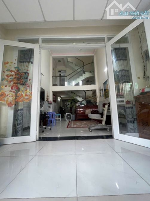 HXH 6m ngay cầu Phú Xuân Nhà Bè, thiết kế 3 tầng 64m2 4x16 chỉ 5,7tỷ. - 1
