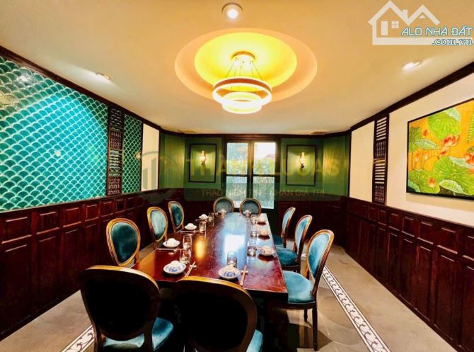 Biệt thự 3 mặt tiền góc siêu hiếm Tú Xương, Quận 3. Đẳng cấp thượng lưu giữa lòng Sài Gòn - 1
