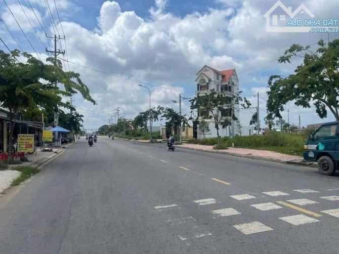 Hàng hiếm 356m đất mặt tiền QL50 Thị trấn Cần Đước - 1