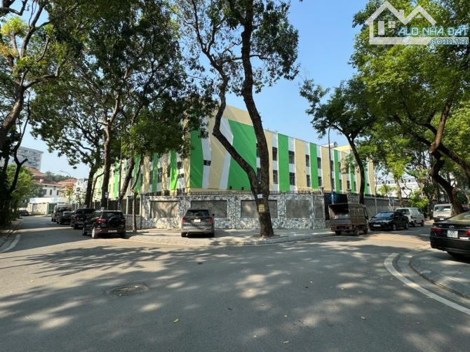 BÁN NHÀ KHU ĐÔ THỊ ĐỊNH CÔNG. LÔ GÓC ĐẸP NHẤT KHU . NHÀ 4 Tầng  .GIÁ 27 TỶ - 1