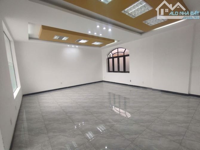 Cho thuê nhà đường Cầu Diễn, Bắc Từ Liêm, DT 1000m2, 3 tầng, MT 40m, 21 phòng, giá 120 tr - 1