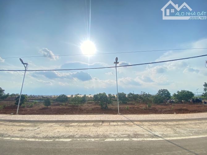 Đất ven Đà Lạt mặt đường nhựa cực đẹp, gần sân bay, 500m2 có sẵn thổ cư xây dựng tự do - 1