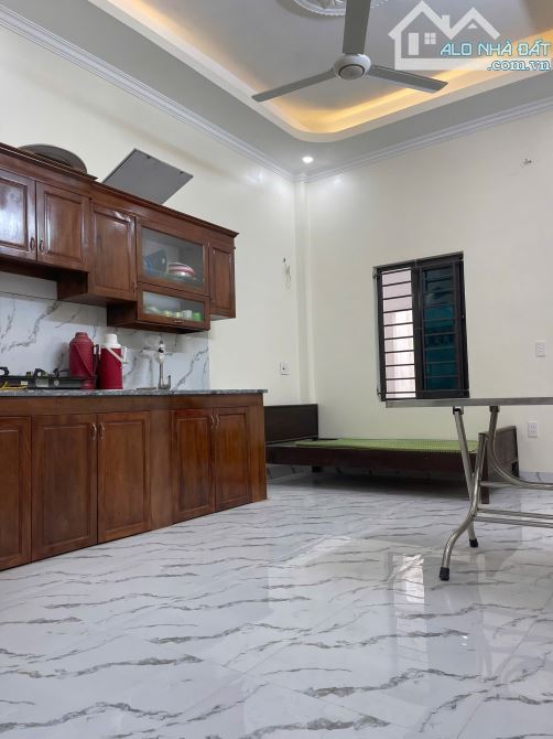 Bán nhà trong ngõ đường Hàng Tiện ,trong chợ Diên Hồng - 1