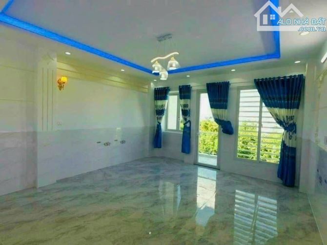 Bán Nhà Mặt Phố Trần Bạch Đằng, 11,9 tỷ, 100m2, 5PN, 4WC, 3Tầng, Pháp Lý Đầy Đủ - 1