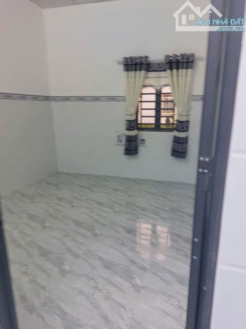 Hàng Ngộp Cực Hiếm chủ bán nhanh căn nhà 124m2 Sổ Hồng Riêng 660triệu tân Thong Hội Củ Chi - 1