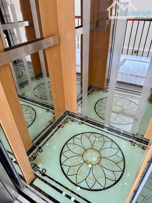 Bán nhà ngõ 100 Nguyễn Văn Viên, DT 37.8m, 5 tầng thang máy, lô góc, MT 4.2m, giá 8.35 tỷ. - 1