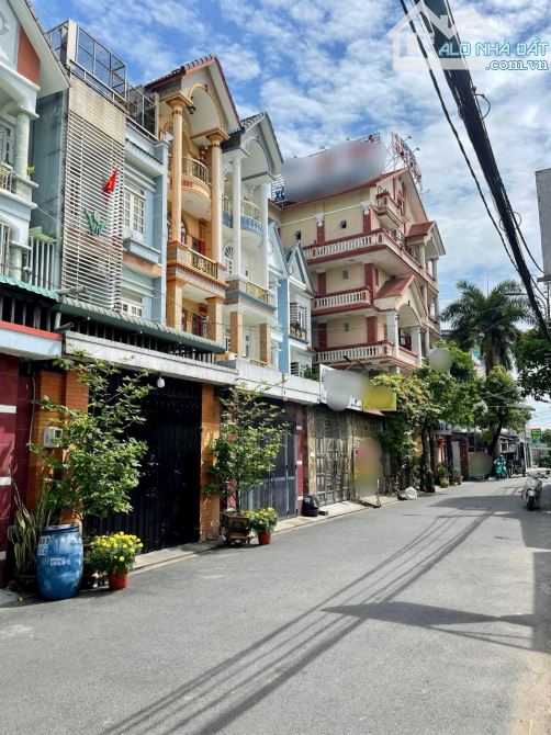 BÁN NHÀ 4 TẦNG ĐÚC MẶT TIỀN HẺM XE TẢI TRÁNH KHU PHÂN LÔ LÊ VĂN KHƯƠNG Q12 GIÁ RẺ 7,5 TỶ - 1
