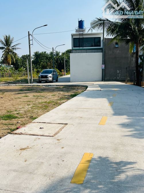 BÁN NGỘP LÔ ĐẤT 205M2 VỊ TRÍ ĐẮC ĐỊA - KẾ TRƯỜNG CAO ĐẲNG LONG AN - 1