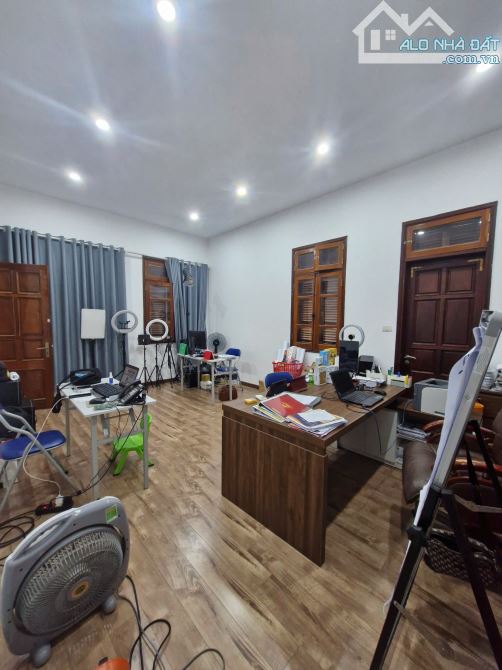 BÁN NHÀ KHU PHÂN LÔ GIẢNG VÕ - BA ĐÌNH - OTO TRÁNH - 130M2 X 4 TẦNG - MẶT TIỀN 11M - 1