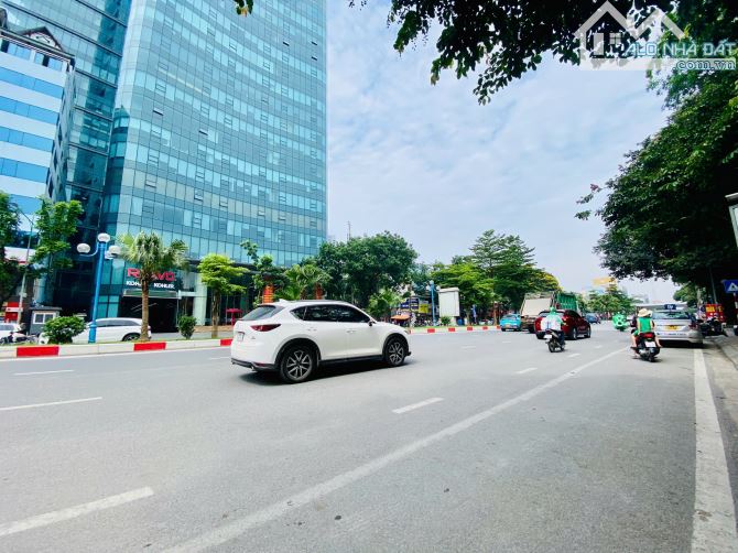 Bán Tòa nhà 8 tầng mặt phố Vương Thừa Vũ lô góc, xây mới 68m2 dòng tiền 130tr - 1