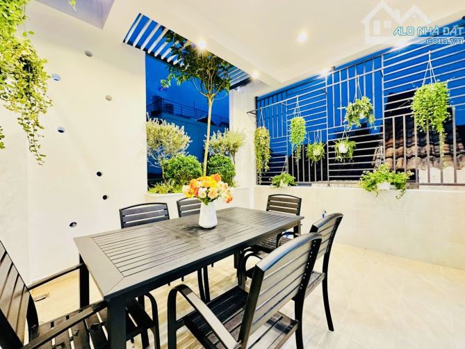 Bán nhà 5 tầng hẻm xe hơi Nguyễn Tư Giản – full nội thất cao cấp – có sẵn ô chờ thang máy - 1