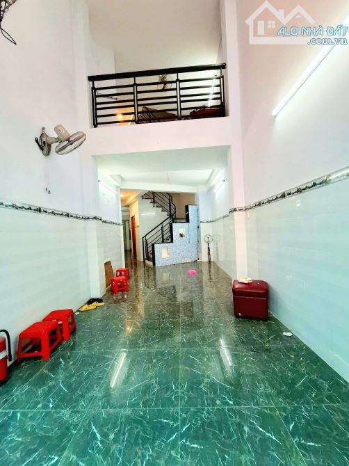 Nhà gần Chợ Ô Địa Tân Bình-Giảm sốc còn 7Ty9TL-57M2-5Tầng-8PN-Khai thác CHDV lên đến 40Thg - 1