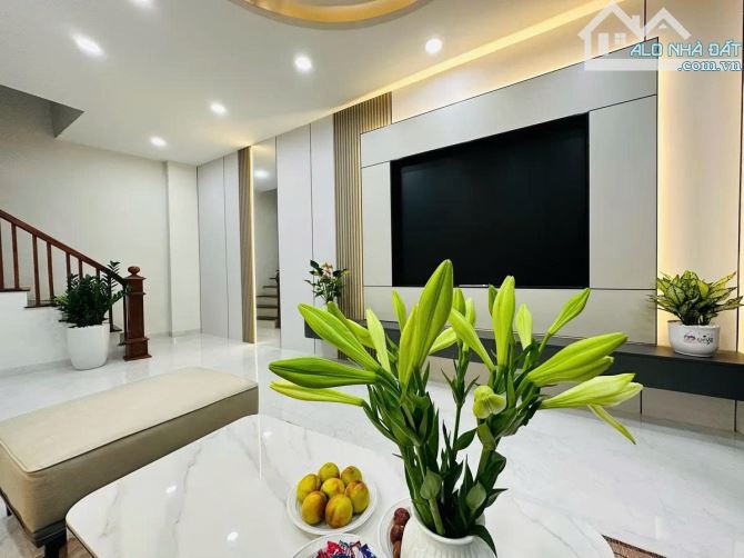 Bán nhà  Tả Thanh Oai ngõ nông, rộng 15m ra ô tô DT 32m, 5 tầng, mt 4m chào giá 5,6 tỷ - 1