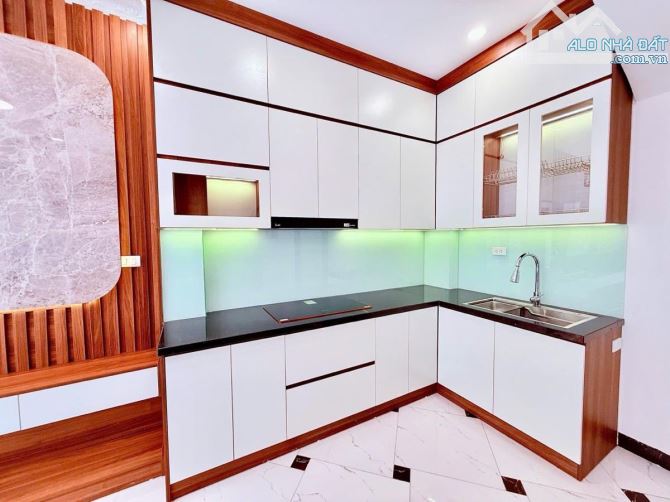 Bán nhà Nguyển XIển-30m2x4T-3 thoáng-Full nội thất- Chỉ 5.85 Tỷ. - 1