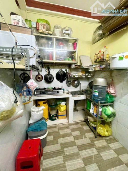 BÁN NHÀ HẺM 266 TÔN ĐẢN Q4 , KDC HIỆN HỮU , CÁCH MT ĐƯỜNG 50M . GIÁ 3.999  TL CHÍNH CHỦ - 1